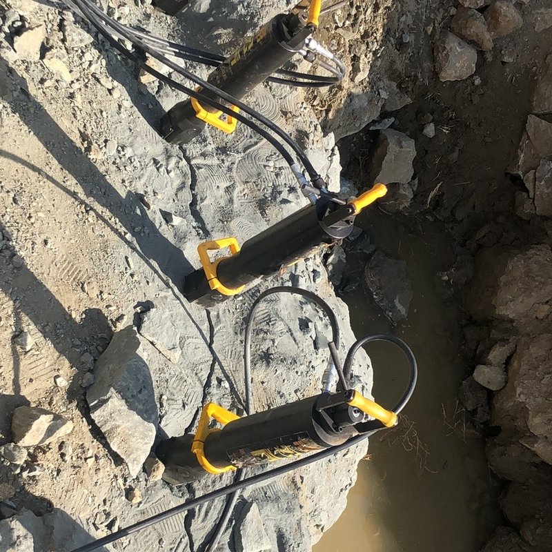Handheld rock splitter advantage