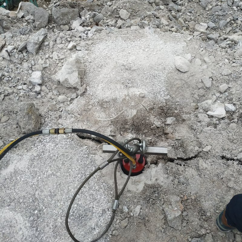Piston rock splitter advantage