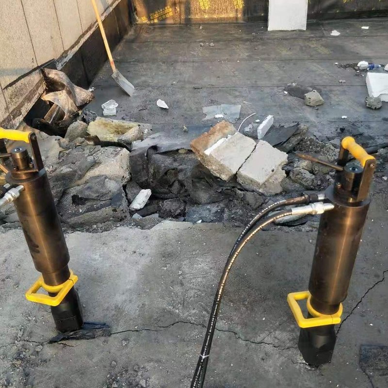 Handheld rock splitter advantage