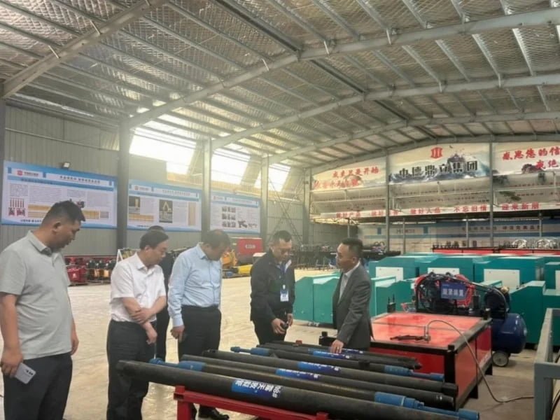 Zhongde Dingli ISO 9001 certified manufacturing factory for static hydraulic rock breaking equipment and rock splitters