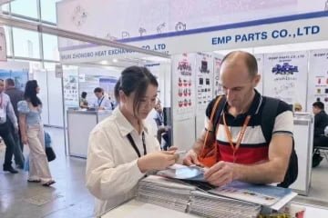 Zhongde Dingli hydraulic rock breaking equipment exhibition in Belt and Road markets